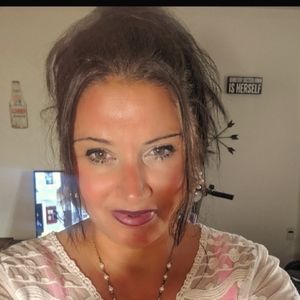 Meet your Posher, Cynthia